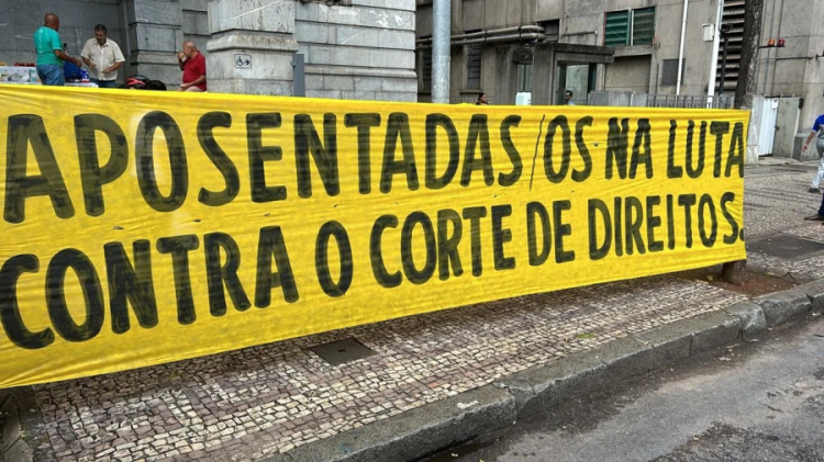 Na luta permanente para manter a paridade e isonomia salarial 